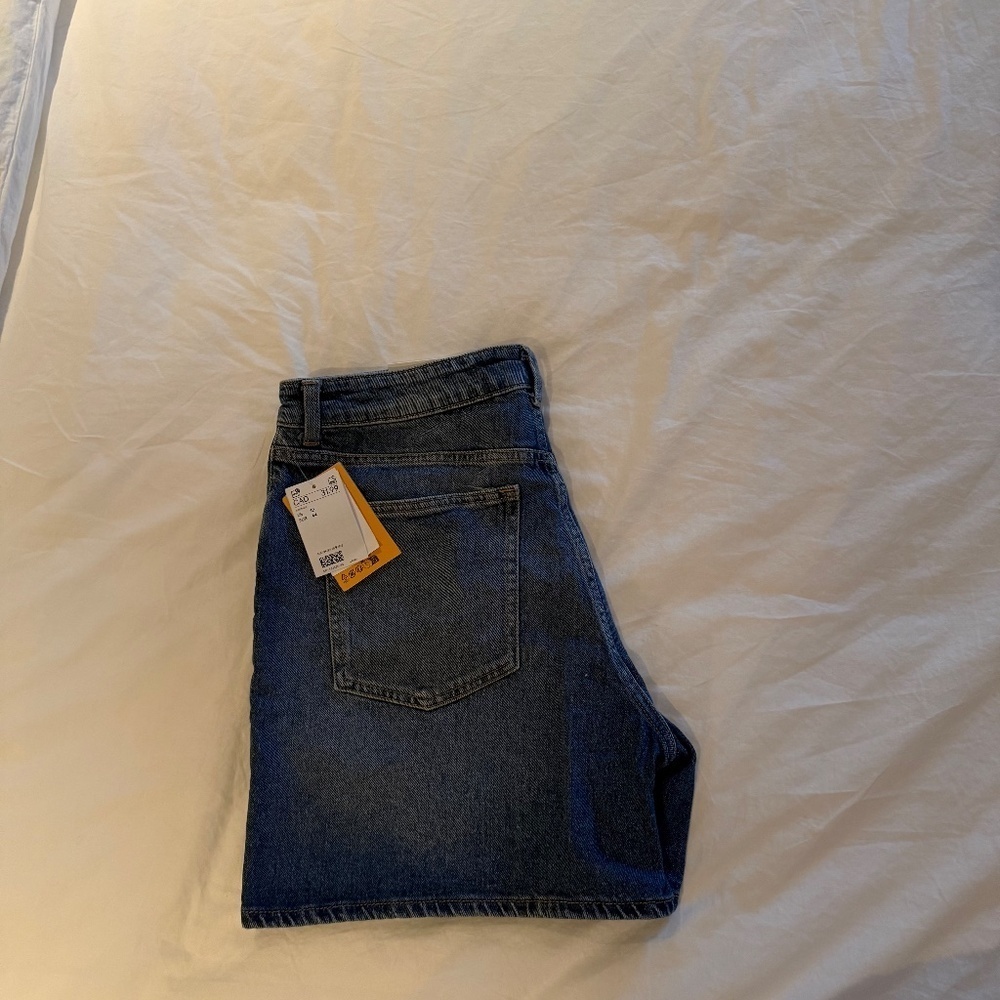 H&M Denim Shorts size US 12 - Picture 4 of 5
